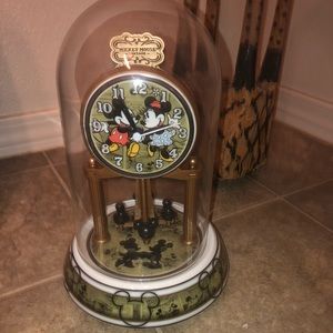 Mickey & Minnie Mouse Clock